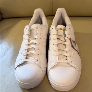 Adidas Grand Court White and Gold Classic sneaker